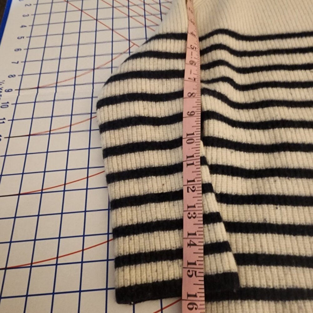 Rails Claudia Sweater Cream & Navy Stripe Nwot Me… - image 7